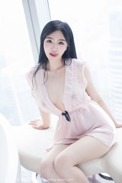 裸体美女洗澡脱得精光